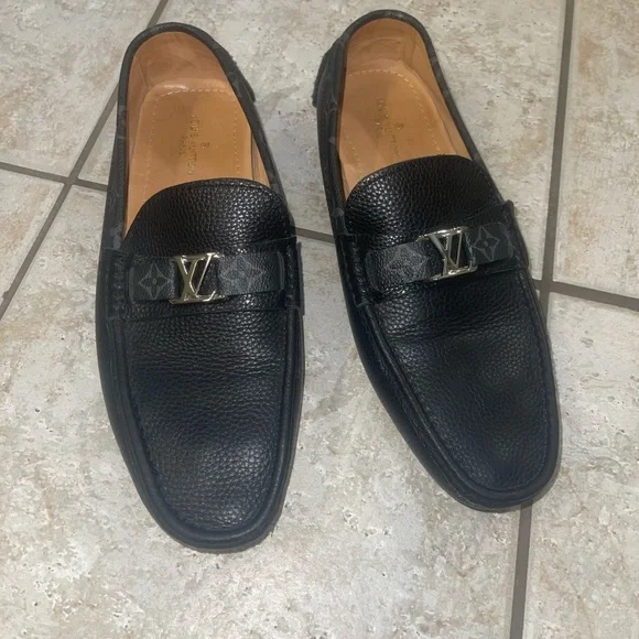 Louis Vuitton Black Leather Loafers with Metal Detail Louis Vuitton Black Leather Loafers Size 11 UK main image 2